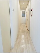 ポーラ ザ ビューティ 八幡浜中央店(POLA THE BEAUTY)/エステルームへご案内いたします