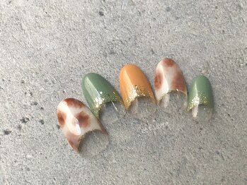 エストリブレ(estLivre)/カウ柄逆フレンチ