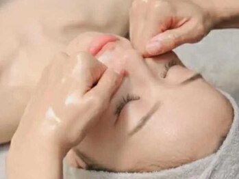 ハニー(Honey82)の写真/【美容大国韓国発祥★小顔コルギ】話題の本格コルギが磐田で受けられる!年齢と共に気になるたるみも改善♪