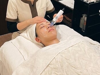 Selenia Beauteの写真/押し出さない、繰り返さない。毛穴悩みから解放される本格ケア