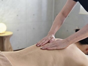 ミヨシ(MIYOSHI)/施術の様子