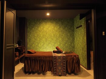 プラチナムアロマ 三宮店(PLATINUM AROMA)の写真/落ち着いた雰囲気のある店内で全身の疲れを解消◎自律神経の乱れを整え、明日からの仕事の活力に♪