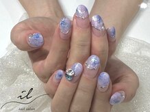 イル 神戸店/青×白ニュアンスネイル