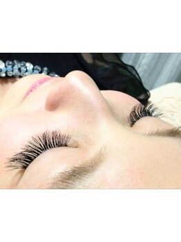 ボリュームのある目元にしたい