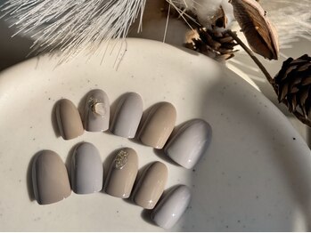 ネイルアンドビューティー ネオン 天神店(Nail&Beauty NEON)の写真/ヌーディーカラーも得意！アートが出来ない方でもカラーで楽しんでいただけるようご相談のります♪