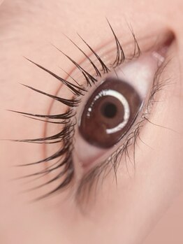 レア(Le’a)の写真/朝のメイク時間も短縮！ナチュラルだけど印象的な目元に♪理想の目力UPを叶えつつ自然な仕上がりに満足度◎