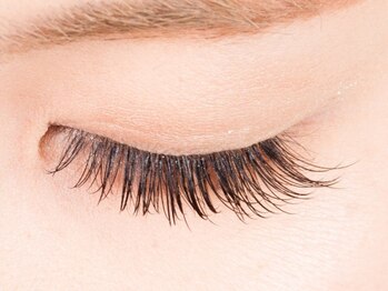 クレアラルーチェ 岩国店(Crea la Luce)の写真/濃密ボリュームでアイライン効果♪種類豊富でたっぷり装着◎LEDエクステにも変更可能♪