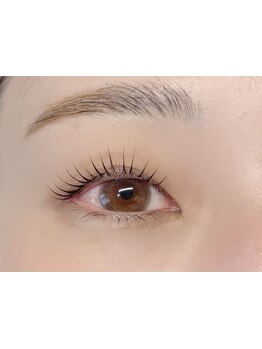 ナチュラル上品な目元にしたい