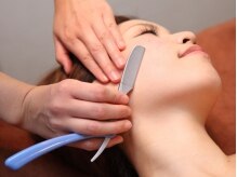 【シェービング】女性お顔剃り、背中剃りはブライダルでも人気