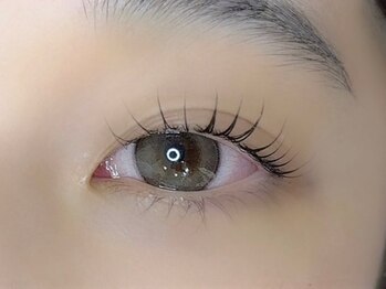 ビューティーアイラッシュ みのおキューズモール店の写真/根元から立ち上げ自然なぱっちり目元を叶える♪まつげパーマ