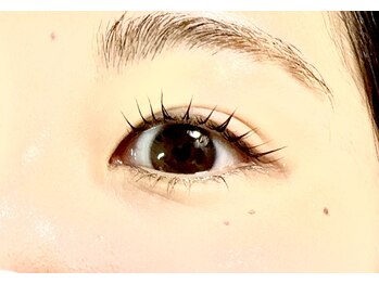 マカナニ(MAKANANI)/パリジェンヌラッシュリフト