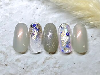 アヤ(AYA)/キラキラシェルネイル