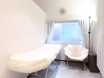 マシェリ(ma cherie)の写真/個室空間なので周りの声なども気にせずに、ゆったりと施術が受けられます◎日頃の疲れを忘れてリラックス♪