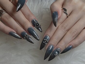 グラデーション・キラキラネイル