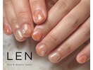 短めのネイルも◎ニュアンス