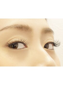 ナチュラル上品な目元にしたい