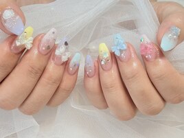 カラフルネイル　担当西村