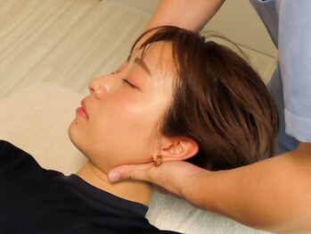 こつこつ接骨院 東麻布 赤羽橋の写真/ガチガチ体に!ごほうび整体しませんか?スマホ首・家事疲れに!あなた専用のオーダーメイドごほうび整体♪