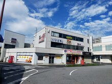 新月/京成臼井駅北口バス停からの外観