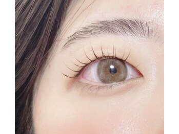 ルネ(RUNE)の写真/持ちが自慢！驚きの高持続力で理想の目元へ。根元からガッツリ上向きキープ☆