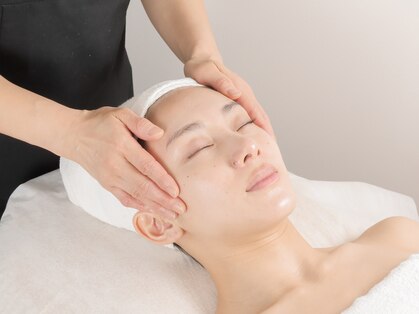 ナリストータルビューティサロン 上野の写真