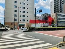 ヨサパーク カムイ 亀戸店(YOSA PARK KAMUY)/信号を渡って右に進みます。