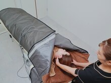 ワイスリー(Y3)の雰囲気（マットにくるまり老廃物の排出を促す。免疫力アップ。肩こりに◎）