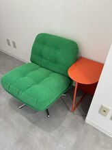 アモージュ 渋谷店(AMOJYU)// waiting room /