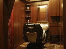 清潔感のある個室のお部屋で、女性スタッフが担当致します。