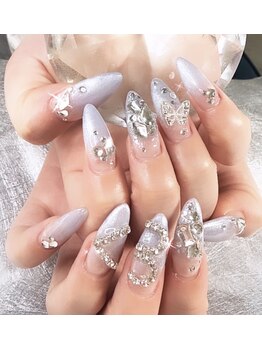 スターダストネイルビューティー 天神西通り本店(Beauty)の写真/＼人気のパーツが勢ぞろい◇／王道のリボンから、大人気ワンホンビジュ―まで◎天神でネイルするならココ♪