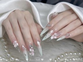 ホワイトフラワーネイル