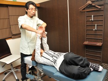 エスクローバーカイロプラクティックスオフィス/【施術中】