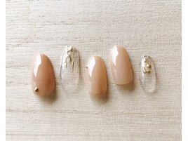 ベージュ×ミラー