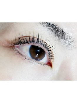 ナチュラル上品な目元にしたい