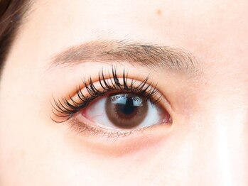 マシェリ(ma cherie)の写真/【技術力の高さ×モチの良さ◎】豊富な種類のエクステで、あなたに合った理想の目元を実現します♪