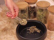 Respira【よもぎ蒸し/ヘッドスパ/整体/マタニティ/痩身】/選べる天然ハーブブレンド