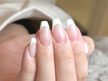 ラズワルド(Lazward)/上品＊フレンチネイル