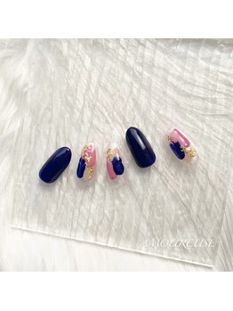 アムルーズ(Amoureuse)/ニュアンスぬりかけネイル♪