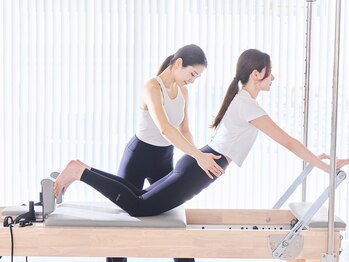 《整体×マシンピラティススタジオ》La pilates 銀座駅前２号店【ラ ピラティス】の写真/OPEN記念★話題のマシンピラティスを今だけお得に体験！姿勢改善＆美ボディづくり♪