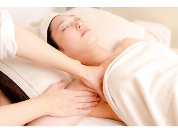 スーリル(Sourire)/アロマリンパコース・腋窩