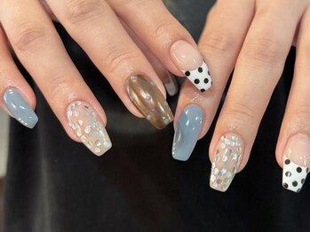 アイネイルズ 渋谷店(I nails)/【Karin.m】ホログラムドット