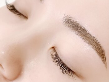 ラボー(la beaux)の写真/【パリジェンヌ＋美眉スタイリングが大人気★】眉毛を整えることで顔の印象UP！美眉スタイリング5000円～