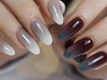 2色使いグラデーションネイル