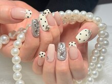 ラッキー(Lucky)/ドットネイル