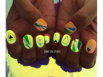 サニーサイドアップ ネイル(Sunny SideUp nail)/暗闇で光る蓄光アート