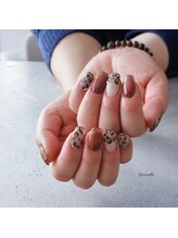 グランチュール(Grantulle)/アニマル柄ネイル