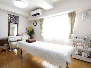 ルーナロッサ(Luna Rossa)/まつ毛パーマ店内