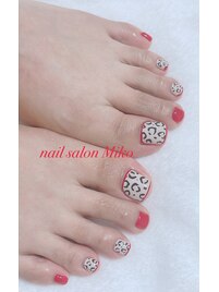秋フットネイル　ヒョウ柄