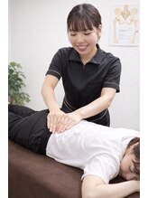 小顔矯正と姿勢矯正と骨盤矯正が評判の女性専用整体院 中百舌鳥駅前店 美容整体師 中塚