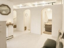 ディッシュビューティー(dish beauty)の雰囲気（白を基調とした個室の落ち着いた空間でゆったり施術♪）